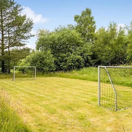 Ara - 1-4km From The Sea By Interhome