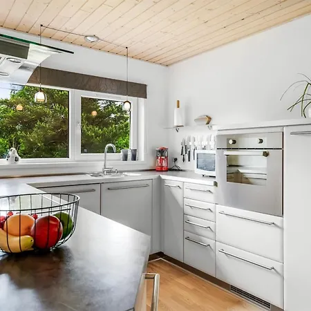 Vakantiehuis Ara - 1-4km From The Sea By Interhome *